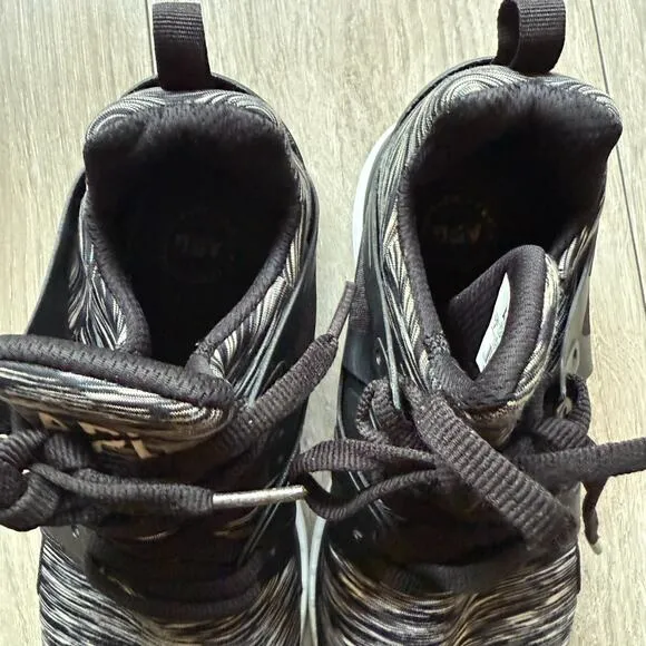 APL Lululemon TechLoom Ascend Shoe Womens Sz 7 Black &amp; White Propelium