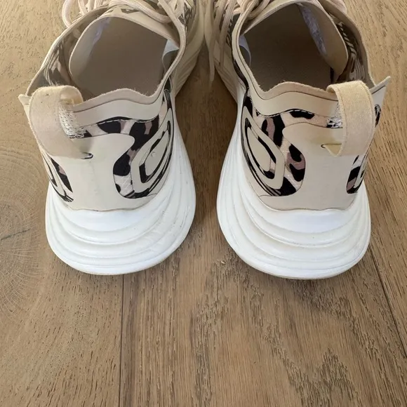 APL Streamline Sneakers - Parchment / Black / Leopard Size 9.5  $320