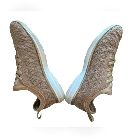 APL Techloom Phantom Sneaker