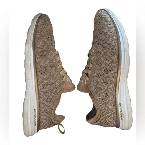 APL Techloom Phantom Sneaker