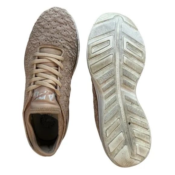 APL Techloom Phantom Sneaker