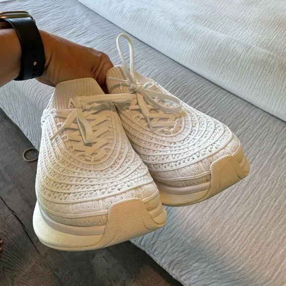 APL TechLoom Zipline Sneakers in White 8.5