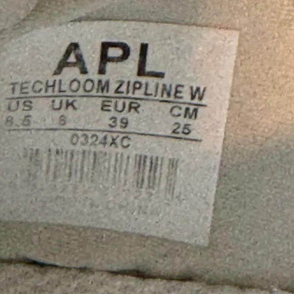 APL TechLoom Zipline Sneakers in White 8.5