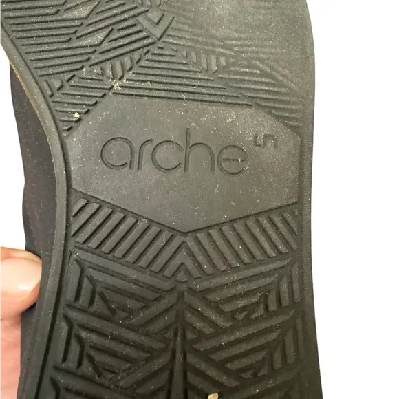 Arche nubuck and neoprene slip on shoes in black. Size 39. Gently worn.