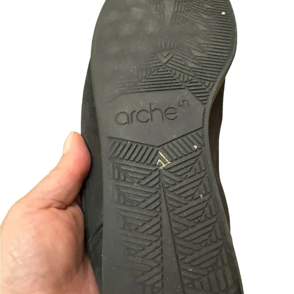Arche nubuck and neoprene slip on shoes in black. Size 39. Gently worn.