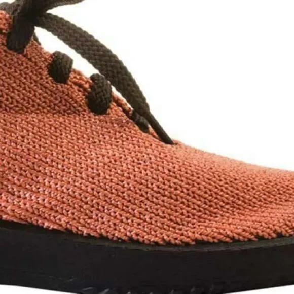 ARCOPEDICO Women’s LS Knit Lace-Up Shoes in the Size 41/9.5-10 US in Brick Color