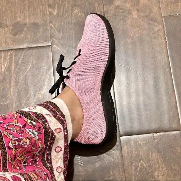 ARCOPEDICO Women’s LS Knit Lace-Up Shoes in the Size 41/9.5-10 US in Pink Color