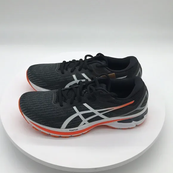 ASICS Mens Running Shoes size 9.5 US
