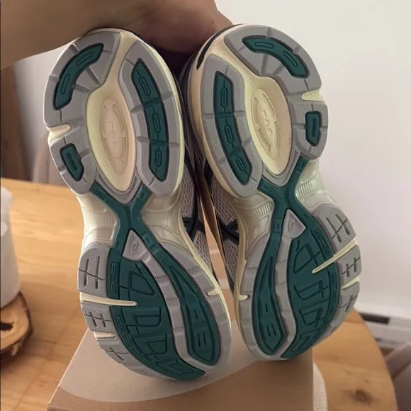 ASICS Men’s White and Green Running Shoes