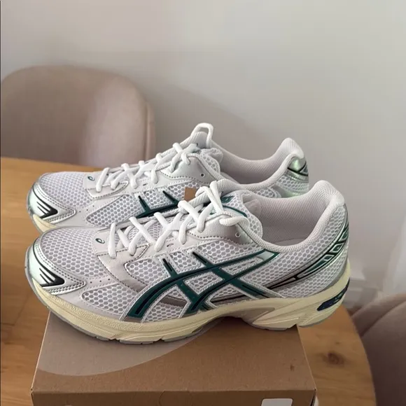ASICS Men’s White and Green Running Shoes