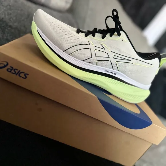 ASICS White and Green Running Shoes