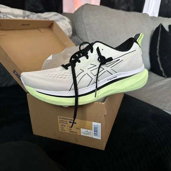 ASICS White and Green Running Shoes