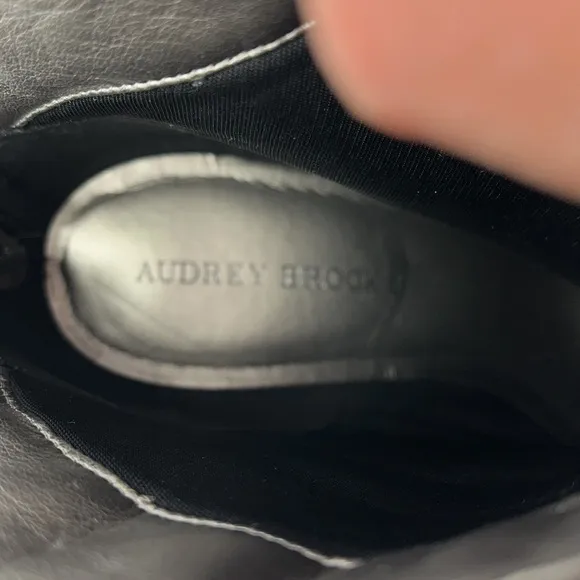 Audrey Brooke stilleto bootie  Sz 10 Blk