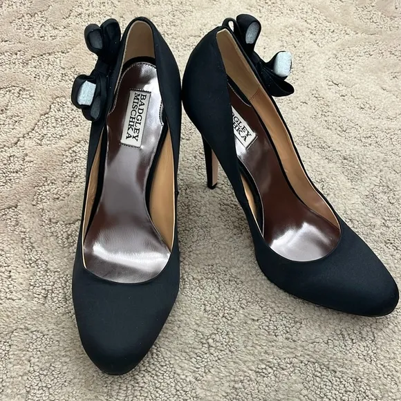Badgley Mischka Black Satin Heels with Bows Size 10