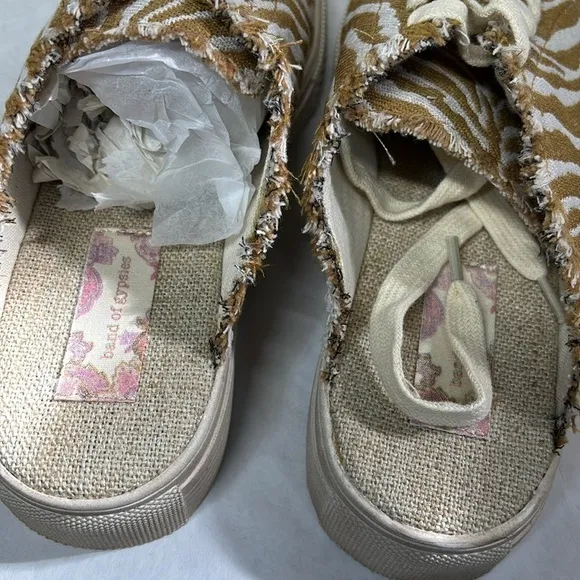 Band of Gypsies Coast Vegan Natural Zebra Woven Canvas Sneaker Mule size 8