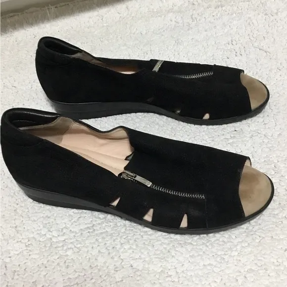 Beautifeel size 39(8 .5) Black Zipper Side Vents Shoes