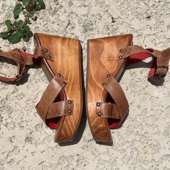 Bed Stu Grettell wedge sandals size wooden heel platform new condition size down