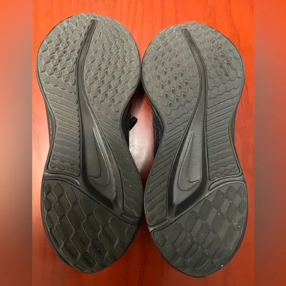 Black Nike Running Shoes (New)