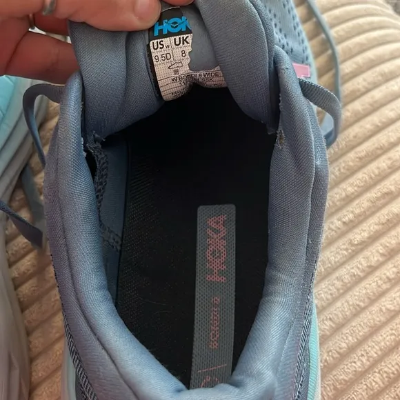 BONDI 8 - women’s 9.5W