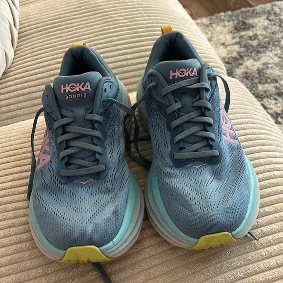 BONDI 8 - women’s 9.5W