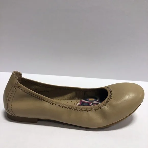 Born Women’s Julianne, Tan Leather Slip-On Shoes, Size 6 Wide