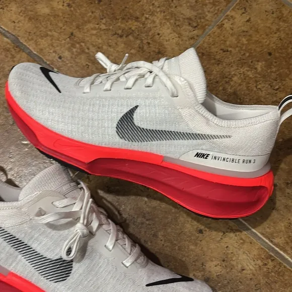 Brand new in box Nike zoomx invincible run fk3 DR2615 009 men’s size 10.5