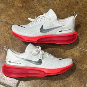 Brand new in box Nike zoomx invincible run fk3 DR2615 009 men’s size 10.5