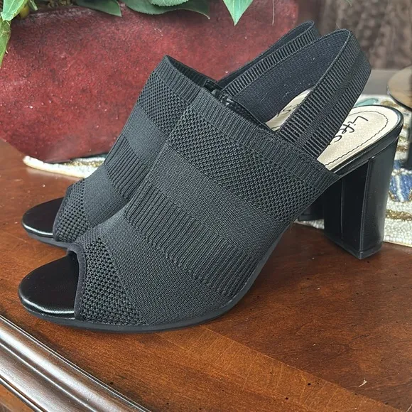 Brand New Life Stride Flex Black Fabric Stretch Fly Knit Slingback Heels Sandals