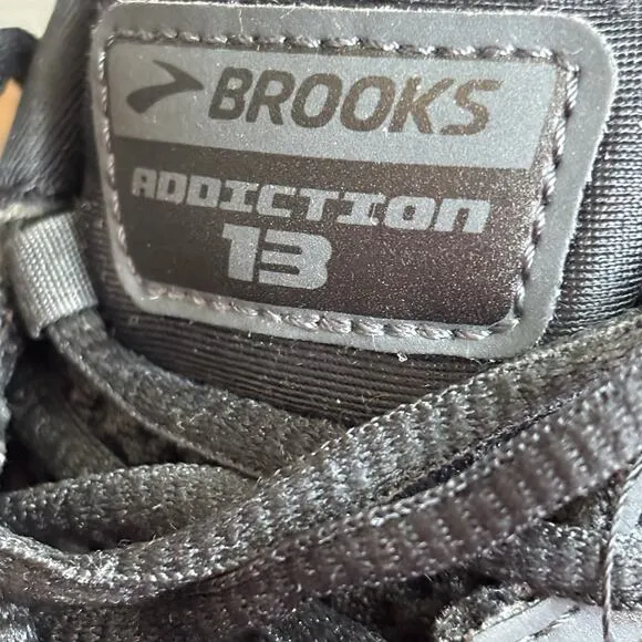 Brooks Addiction 13 Mens 12.5 Running Shoes Black Athletic Sneakers