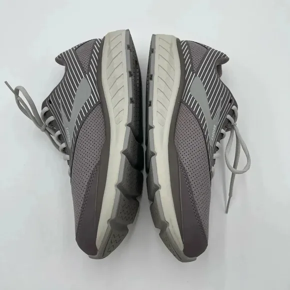 Brooks Addiction Walker Womens Size 11 Shark/Alloy/Oyster Suede Walking Shoe
