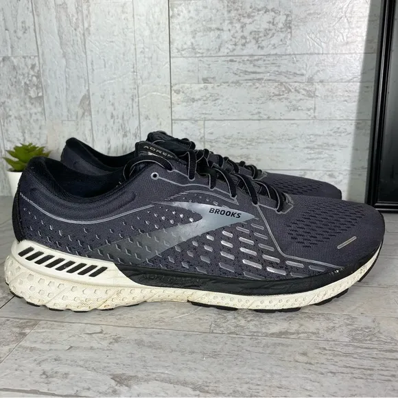 Brooks Adrenaline GTS 21 Gray Black Running Shoes Mens size 12.5 D (1103491D093)