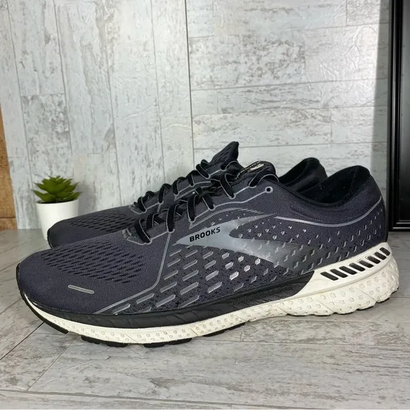Brooks Adrenaline GTS 21 Gray Black Running Shoes Mens size 12.5 D (1103491D093)