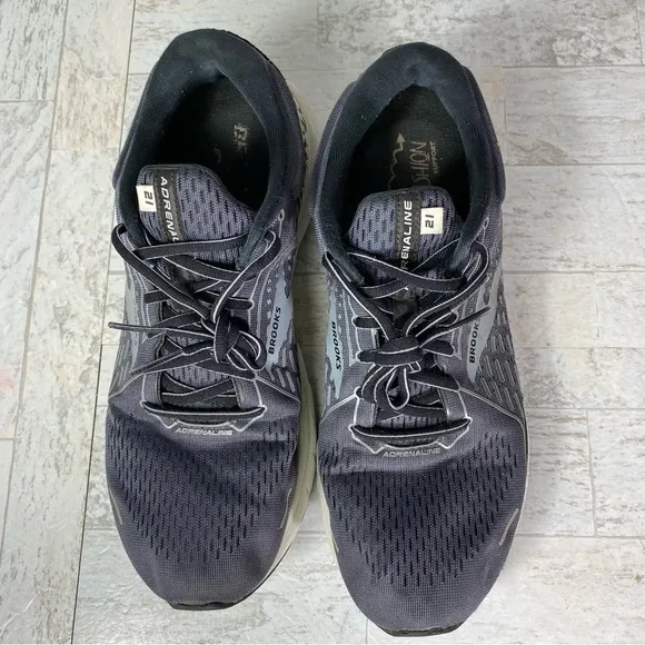 Brooks Adrenaline GTS 21 Gray Black Running Shoes Mens size 12.5 D (1103491D093)