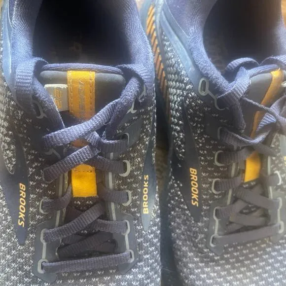 Brooks Adrenaline GTS 22 Men's Size 7.5 D Running Shoes Peacoat/Grey/Sunflower