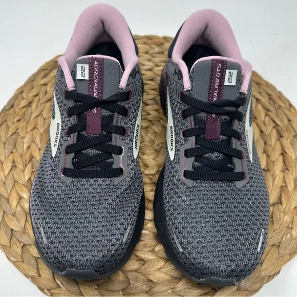BROOKS Adrenaline GTS 22 Running Shoes Pearl Black Metallic Size 7.5 Women's