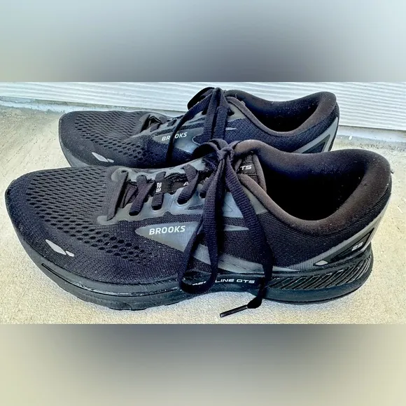 Brooks Adrenaline GTS 23 Triple Black Walking Running Shoes Women Size 7.5 VGC