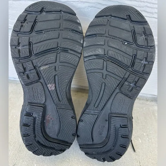 Brooks Adrenaline GTS 23 Triple Black Walking Running Shoes Women Size 7.5 VGC