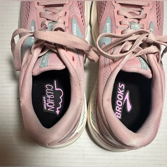 Brooks Adrenaline GTS 23 Womens 9.5 Shoes Running Pink 1203811B667 Gym Sneaker