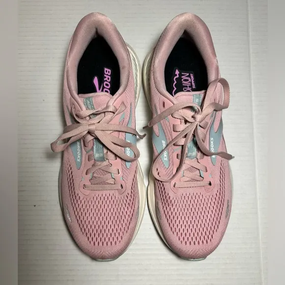 Brooks Adrenaline GTS 23 Womens 9.5 Shoes Running Pink 1203811B667 Gym Sneaker