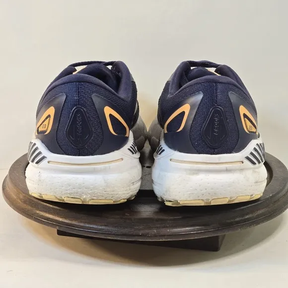 Brooks Adrenaline GTS 23 Womens Size 7 Running Shoes Gym Sneakers 1203811B482