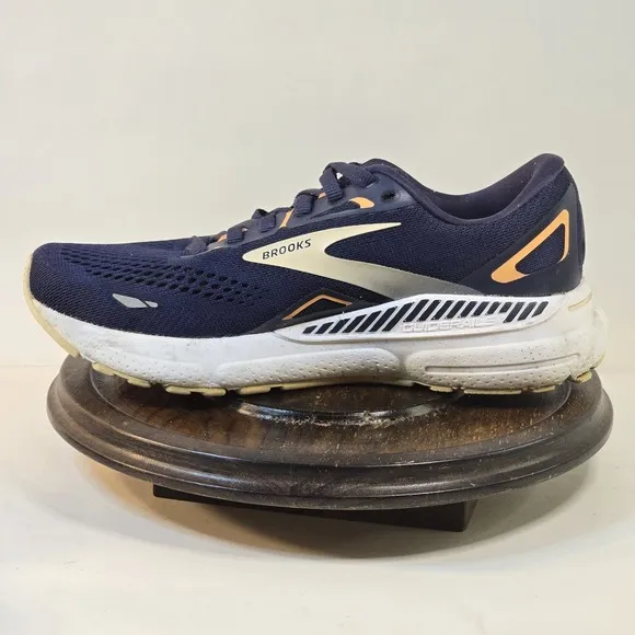 Brooks Adrenaline GTS 23 Womens Size 7 Running Shoes Gym Sneakers 1203811B482
