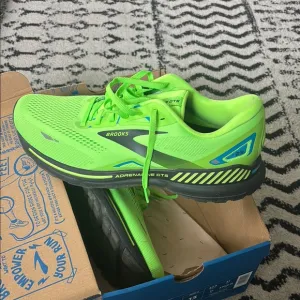 Brooks Adrenaline GTS Neon Green Running Shoes