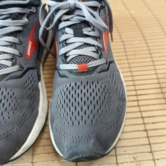 Brooks Beast 20 Mens 11.5D Shoes Sneakers Gray Red Running Walking NEW INSOLES