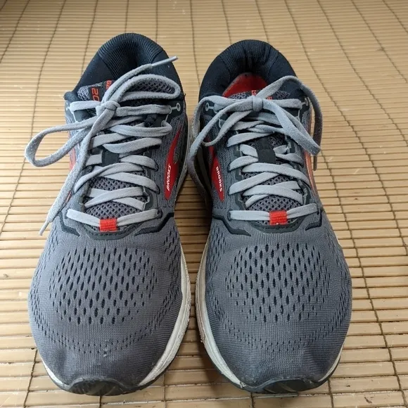 Brooks Beast 20 Mens 11.5D Shoes Sneakers Gray Red Running Walking NEW INSOLES