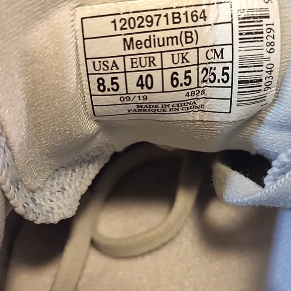 Brooks Bedlam 2 Women's 8.5 Running Shoes - White and Gold