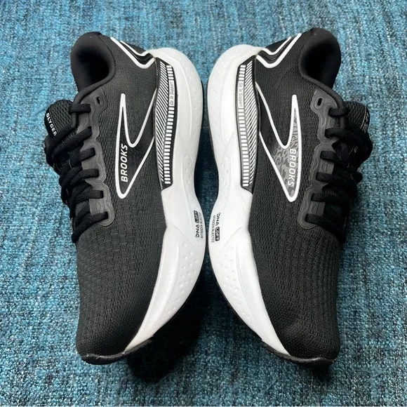 Brooks Glycerin 21 Running Shoes in Black White