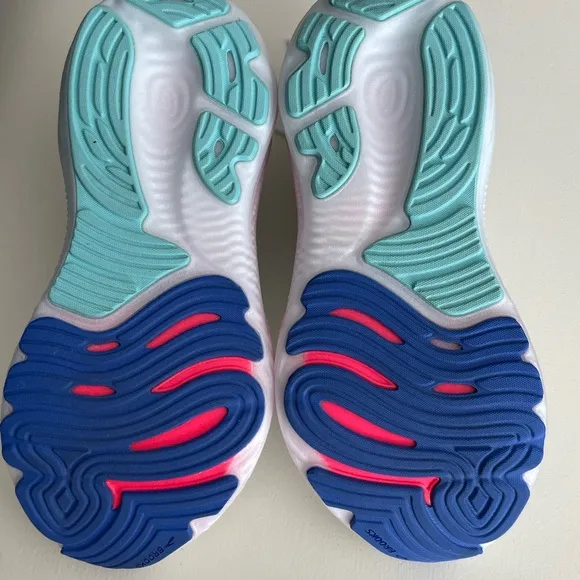Brooks glycerin GTS 22 women’s running shoes