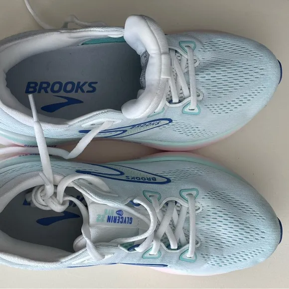 Brooks glycerin GTS 22 women’s running shoes