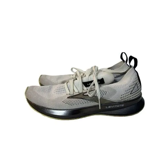 Brooks Levitate Womens Running Shoes Size 8.5 White &amp; Black