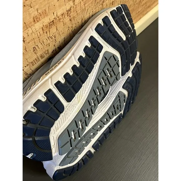 BROOKS Shoes Men 11 Beast 20 Running Shoe Pickleball Athletic Premium